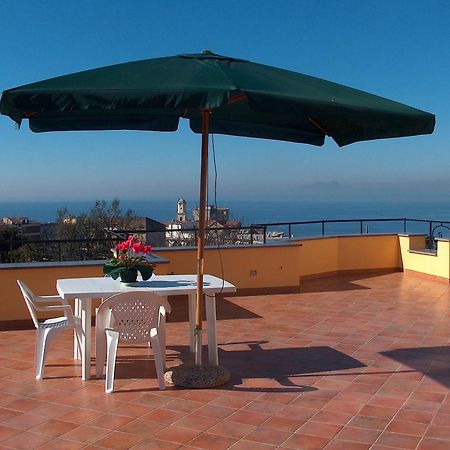 Mary'S Dream - Villa Overlooking Capri And Ischia In Sorrento Peninsula ماسّا لوبْرينسِ المظهر الخارجي الصورة